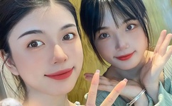 老师用美足丝袜脚夹我好爽